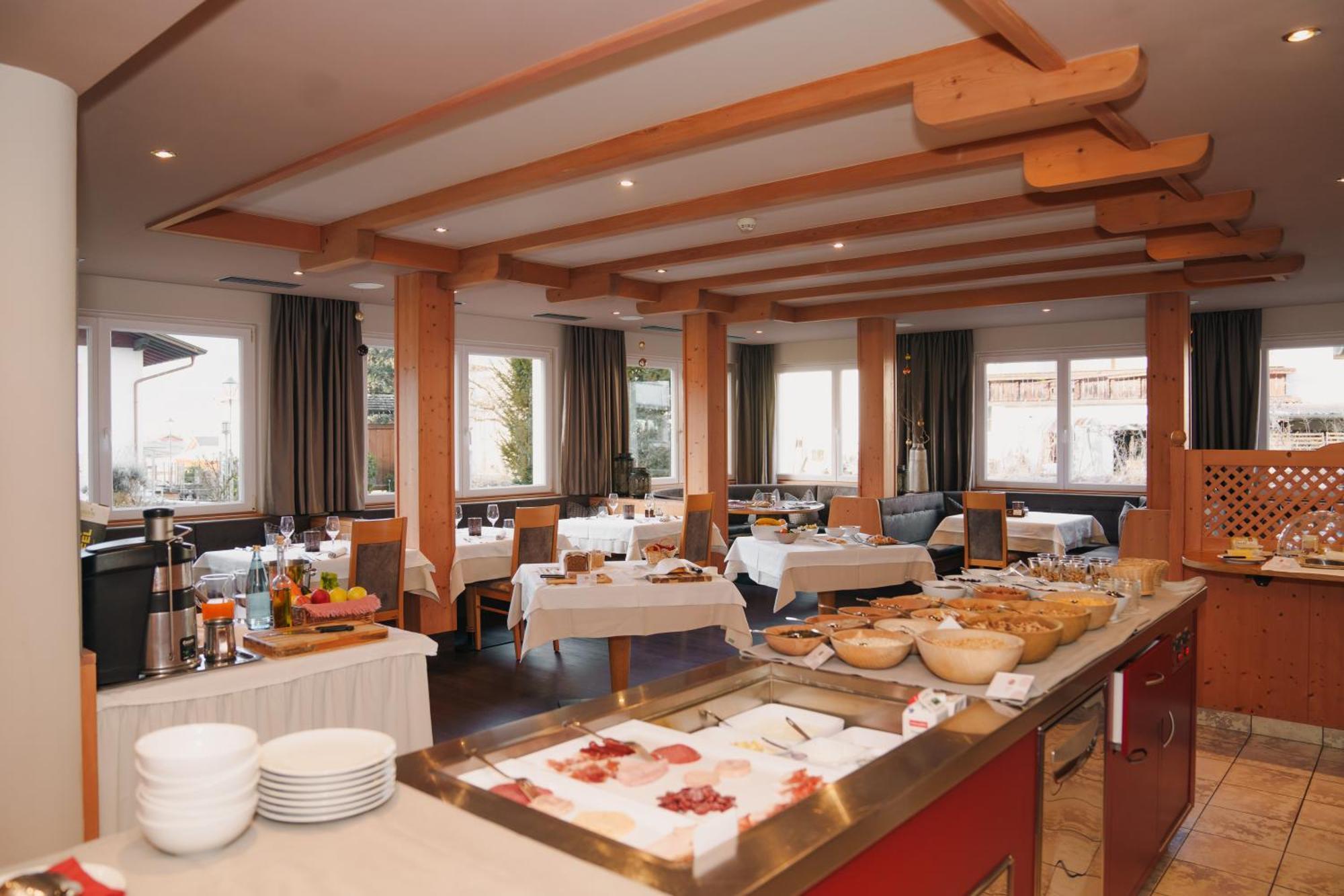 Saldur Small Active Hotel สลูแดร์โน ภายนอก รูปภาพ